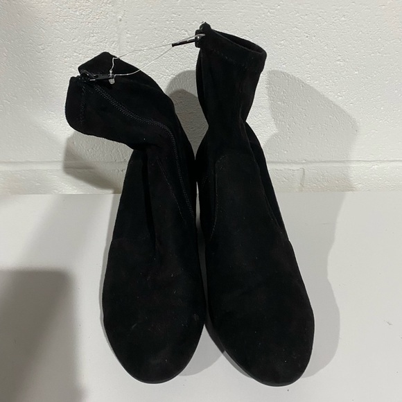 Women's Black Ankle Boots - Picture 1 of 7